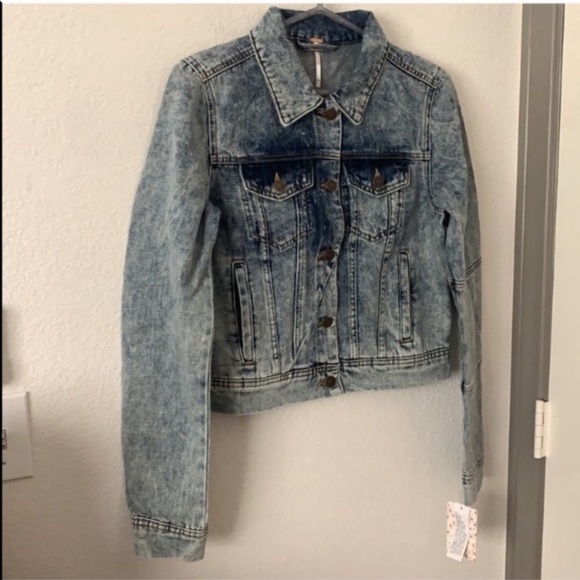 Free People Rumors Indigo Acid Wash Denim Jacket - Picture 4 of 10